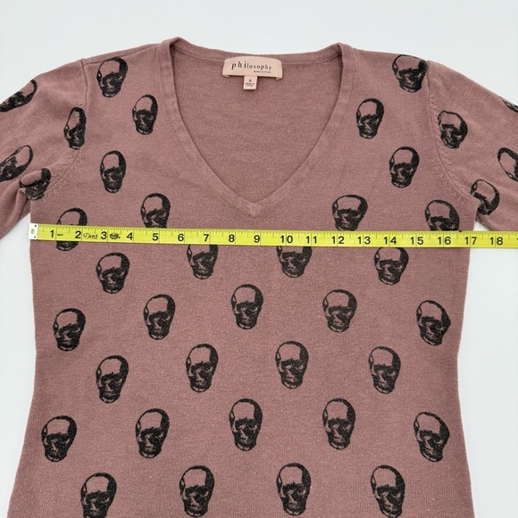Philosophy Women’s Cashmere Blend Muted Pink Skull Print V-Neck Sweater Small - Picture 10 of 13